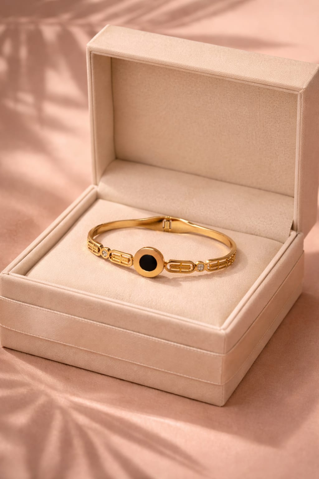 Luxury Black Onyx Gold Bangle Bracelet