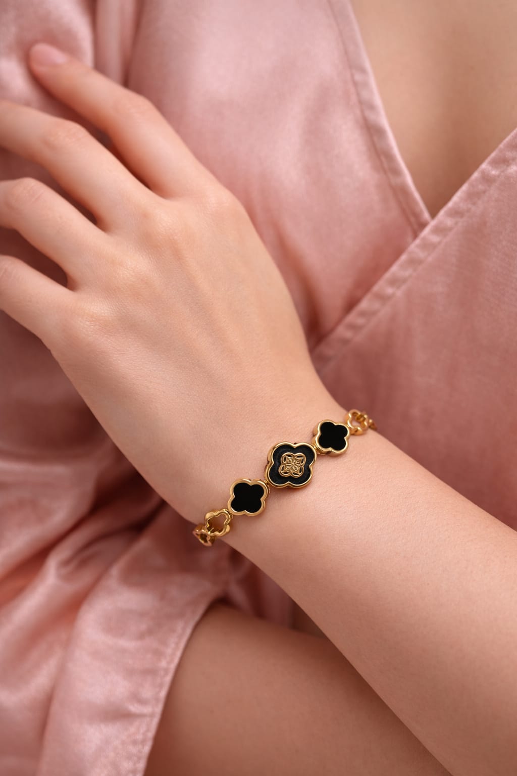 Luxury Black Clover Gold Bracelet