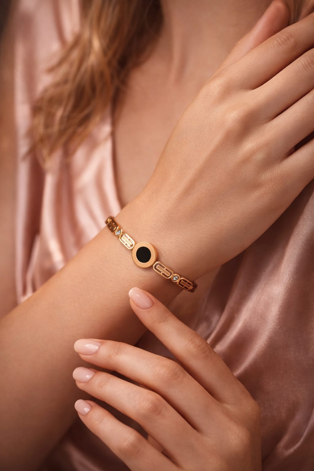 Luxury Black Onyx Gold Bangle Bracelet